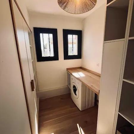 Maison A Deux Pas Des Plages, Jardin, Terrasse, Terrain De Petanque Et Bbq * Mèze