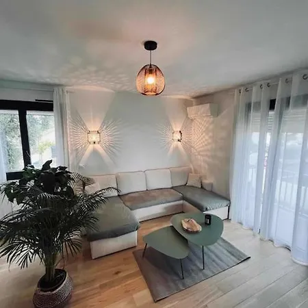 Maison A Deux Pas Des Plages, Jardin, Terrasse, Terrain De Petanque Et Bbq בית נופש Mèze