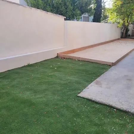 Maison A Deux Pas Des Plages, Jardin, Terrasse, Terrain De Petanque Et Bbq *